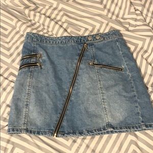 Zipper Mini-Skirt